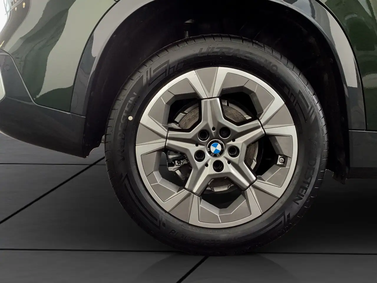 BMW X1 sDrive18i xLine LED ACC 360° HUD AHK Pano H/K 5