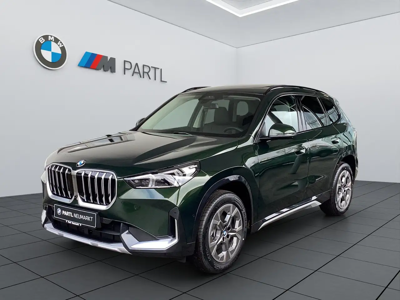 BMW X1 sDrive18i xLine LED ACC 360° HUD AHK Pano H/K