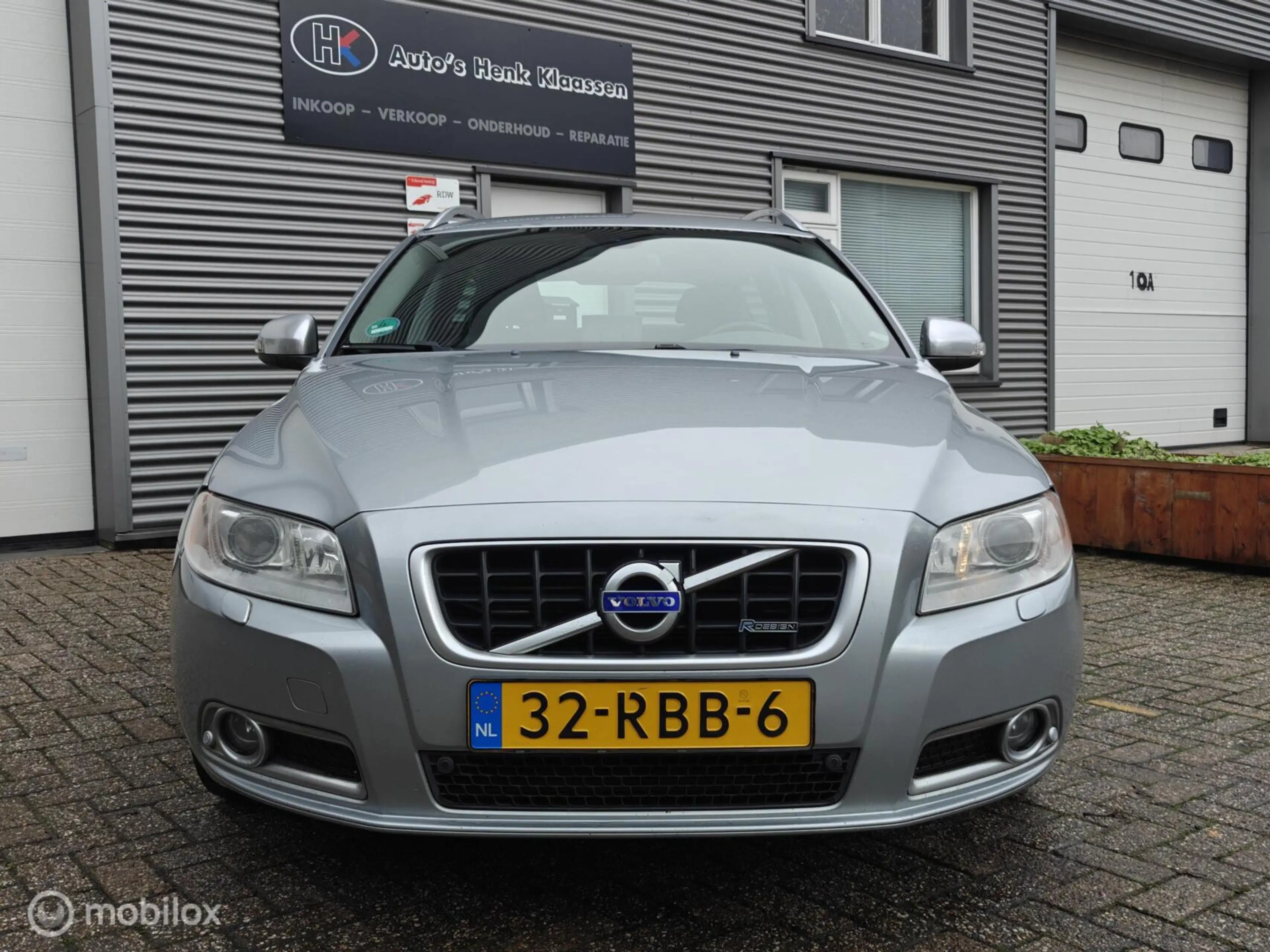 Volvo V70 2.0T 203pk H6 R-Edition Navi Volleder Trekhaak PDC — photo 2