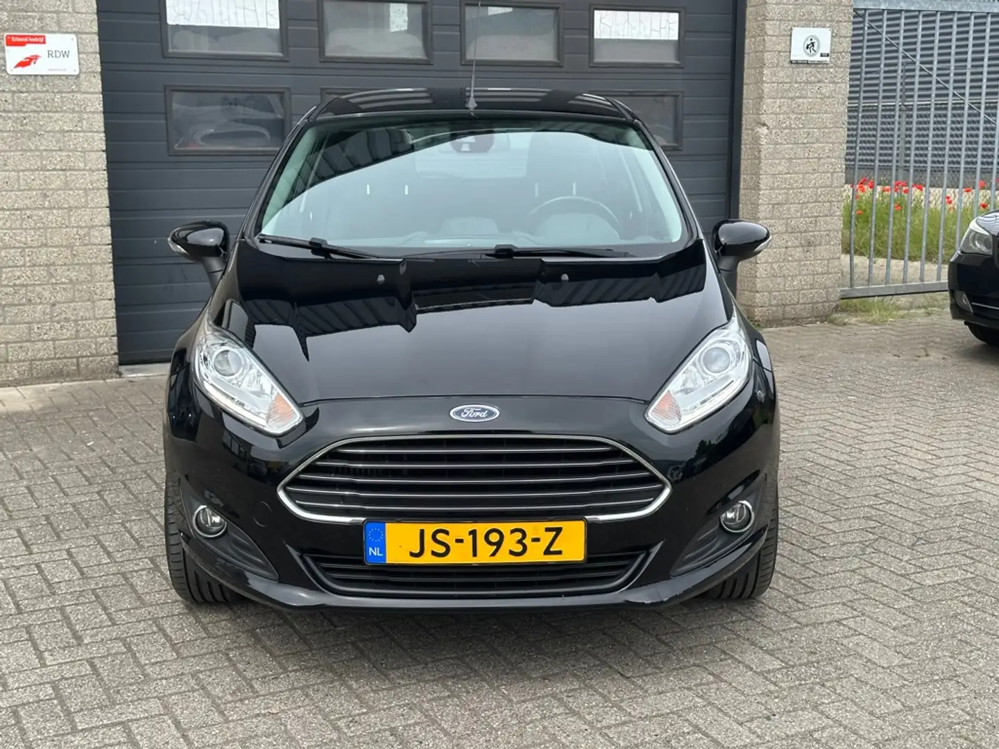 Ford Fiesta 1.0 EcoBoost Titanium / Voorruit verwarming / PDC Noir - 2