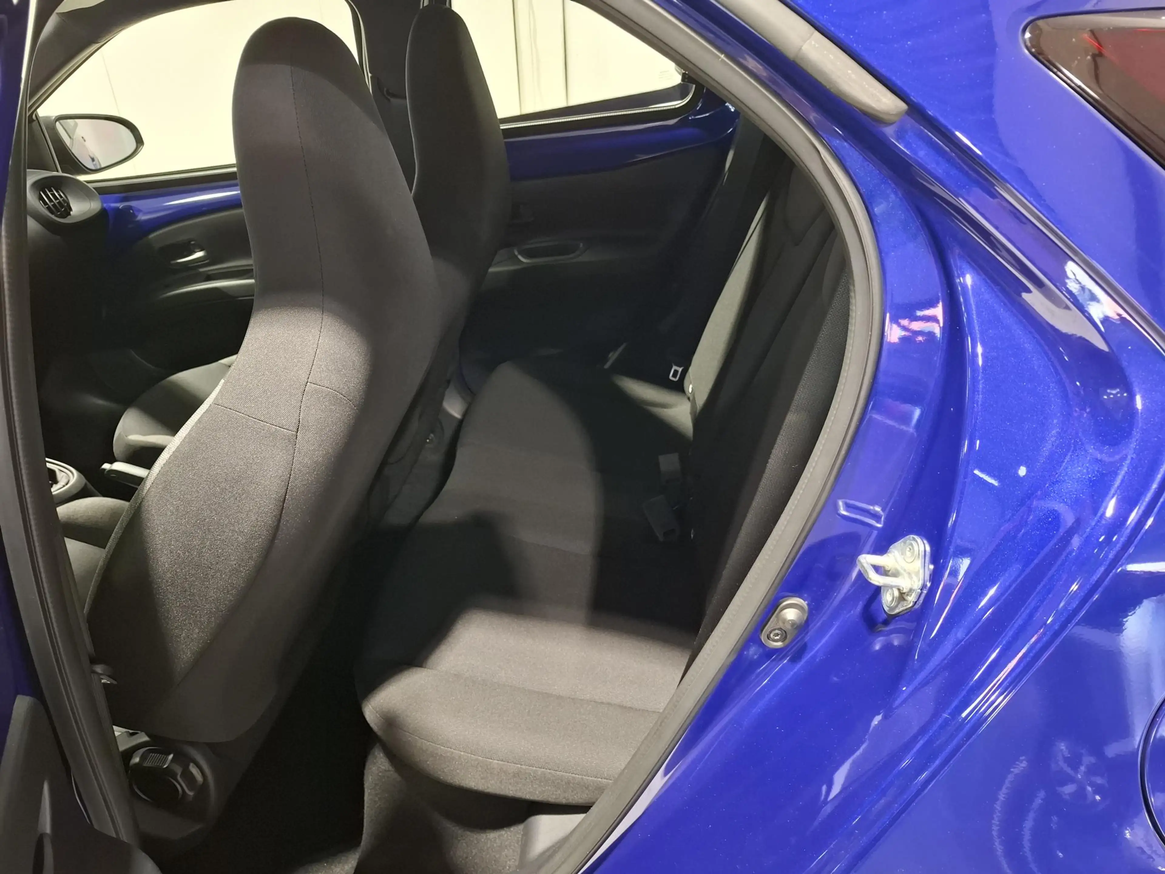 Toyota Aygo X 1.0 VVT-i MT Play BTW Auto, Orgineel Nederlandse A — photo 11