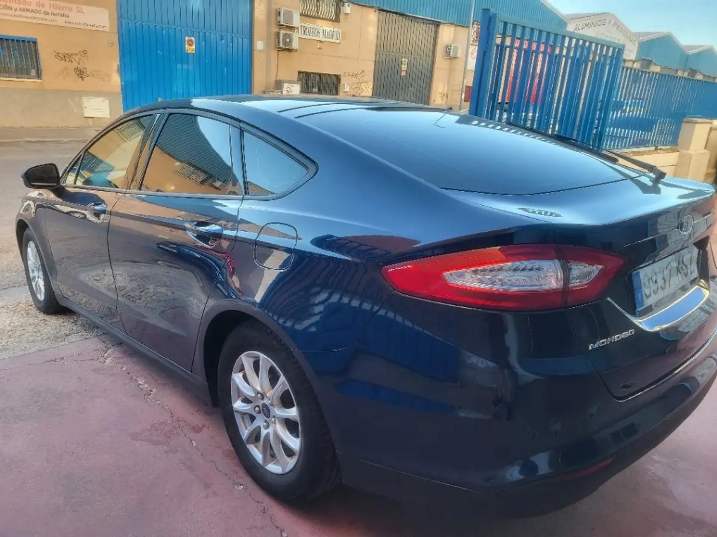 Ford Mondeo 2.0TDCI Business 150 Azul - 2