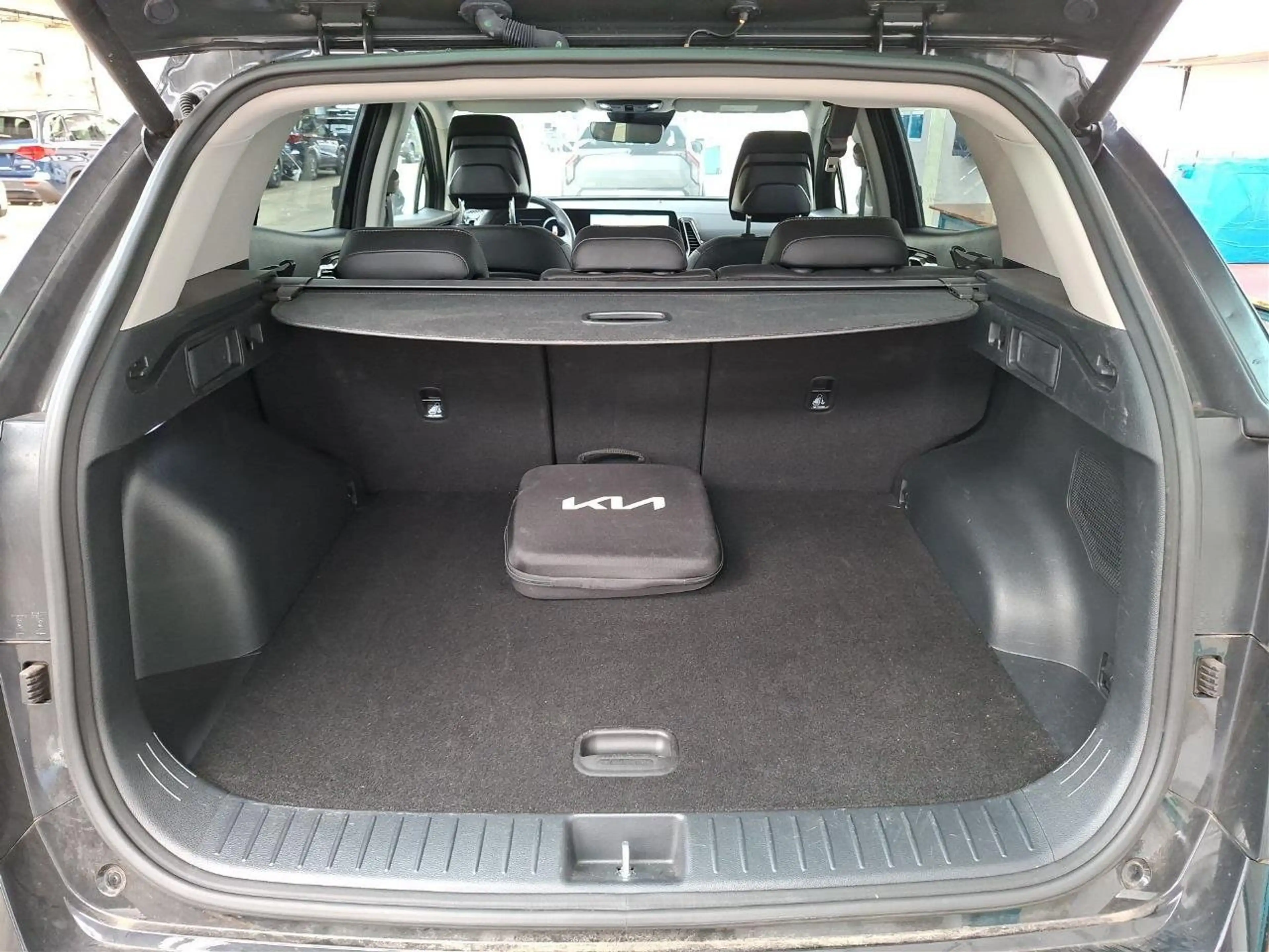 Kia Sportage 1.6 T-GDI Plug-in Hybrid Plug&Ride 4WD — photo 12