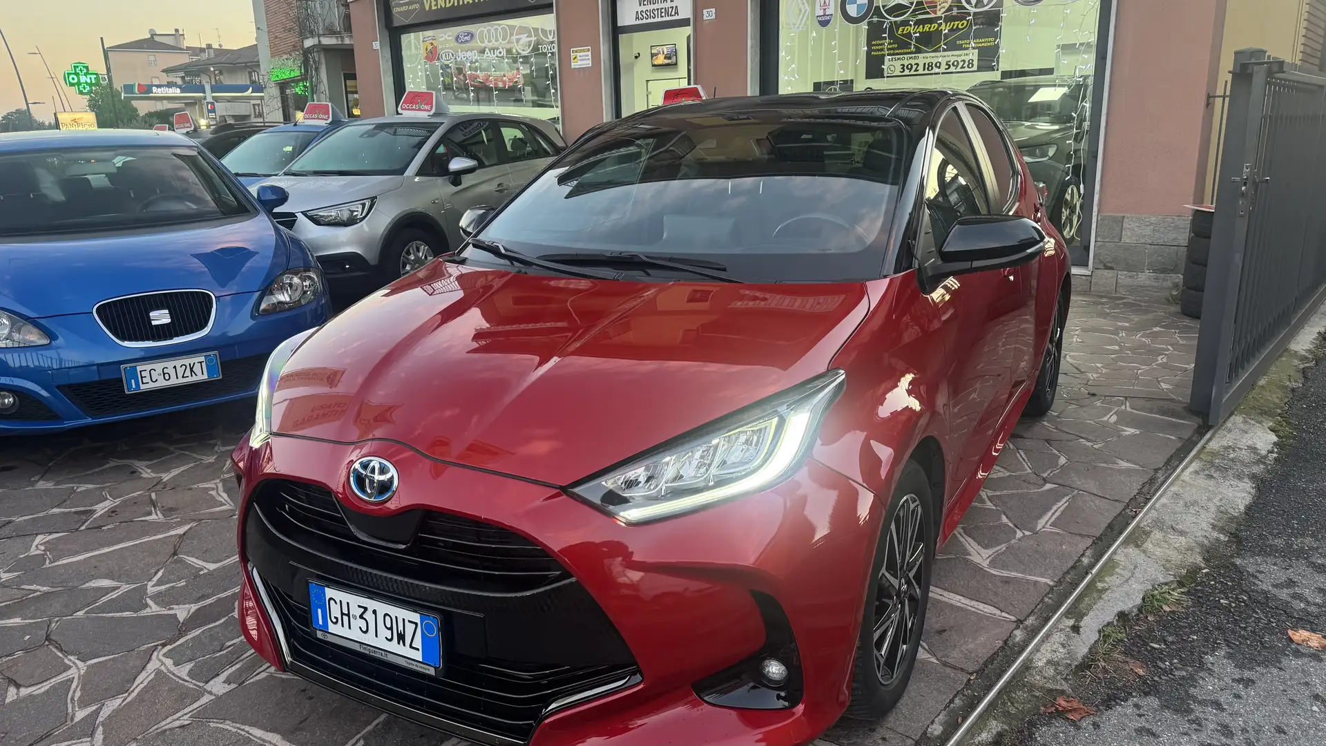 Toyota Yaris 1.5h Style b-color unico proprietario km 58000 - 1