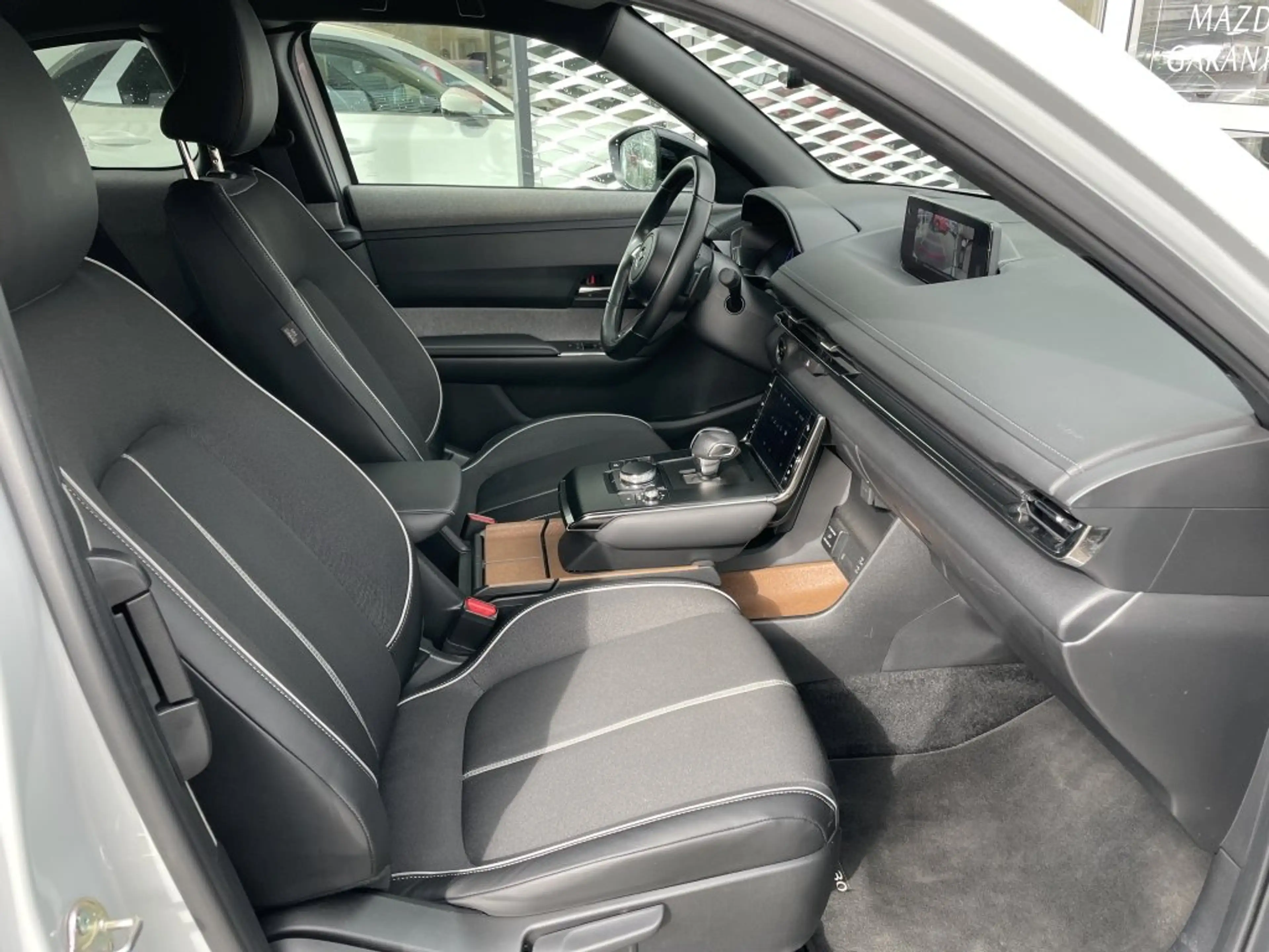Mazda MX-30 EV Elektro Makoto Bose 360-Grad Login ACC Matrix — photo 9