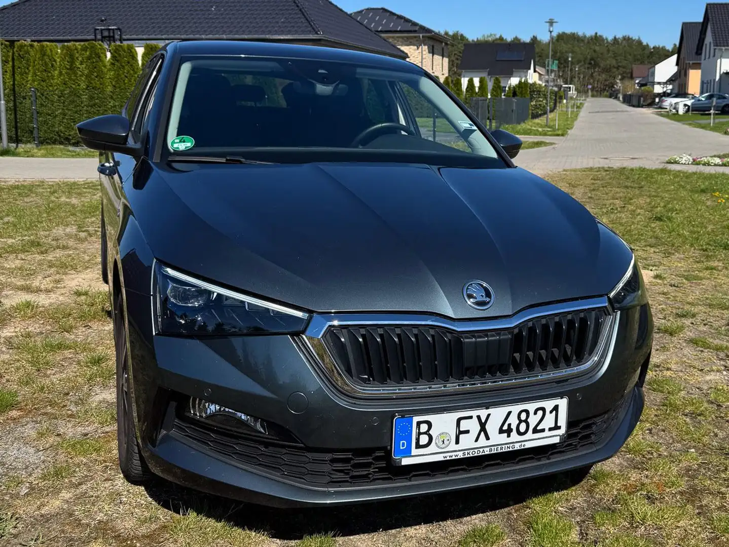 Skoda Scala Scala 1.0 TSI Drive 125 Schwarz - 2
