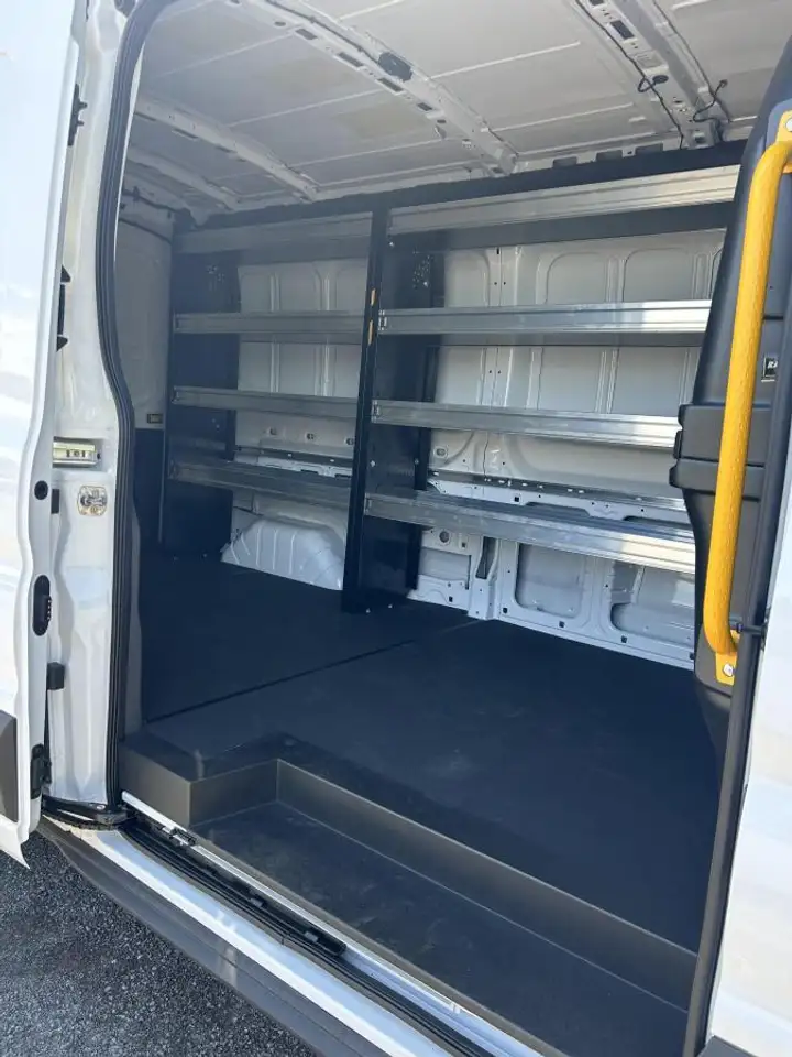 Ford Transit Cargo Van снимка Ford Transit Cargo Van
