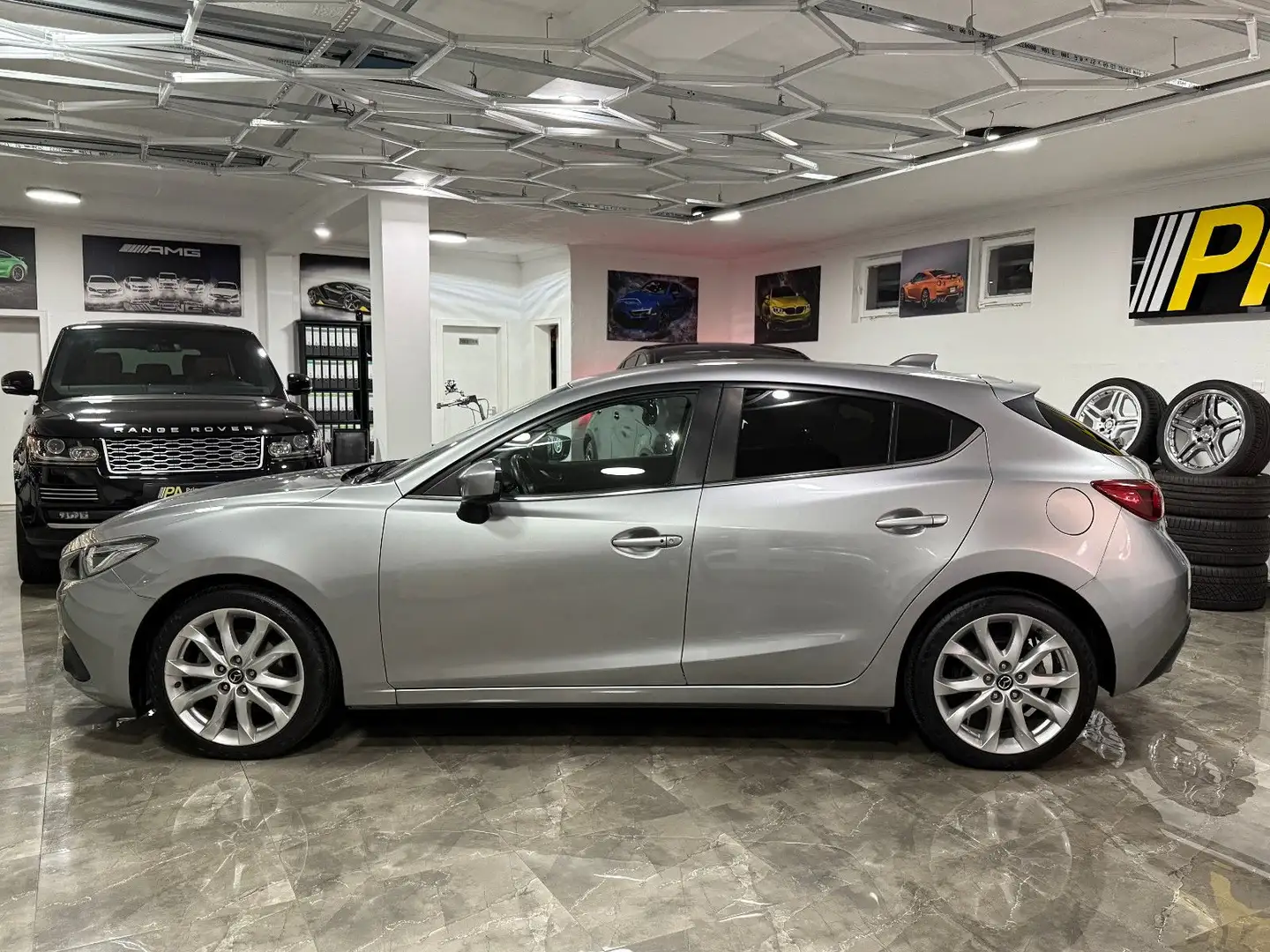 Mazda 3 Lim. 2.2 SKYACTIV-D 150 / 2. Hand Automatik Silber - 2