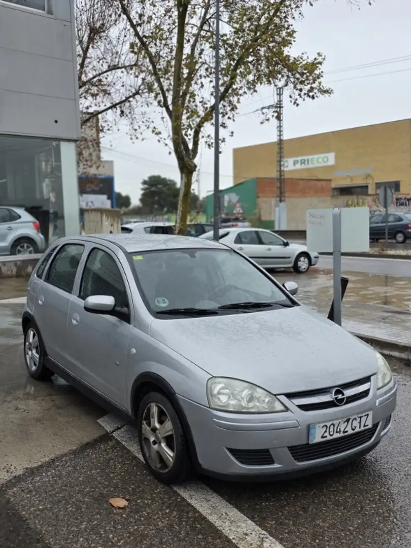 Opel Corsa 1.2 16v Edition Grau - 2