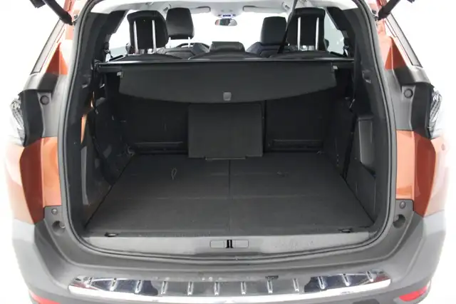 Peugeot 5008 view 12