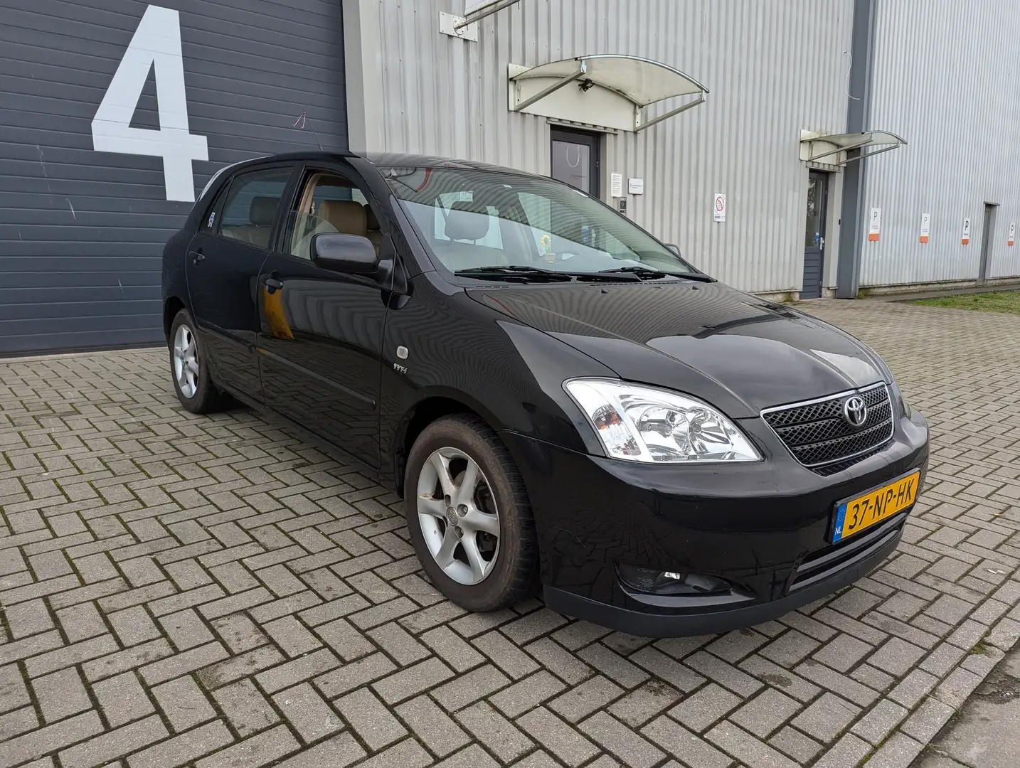 Toyota Corolla Corolla 1.6 VVT-i Executive Zwart - 2