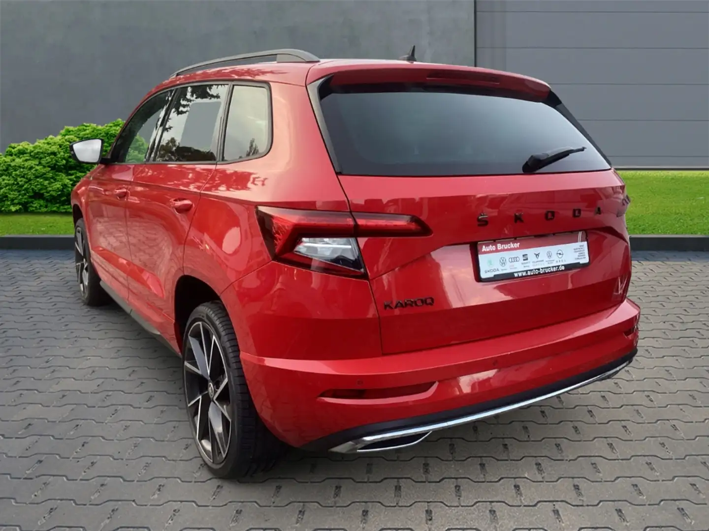 Skoda Karoq Sportline 1.5 TSI DSG StandHZG Navi Digitales Cock Rot - 2