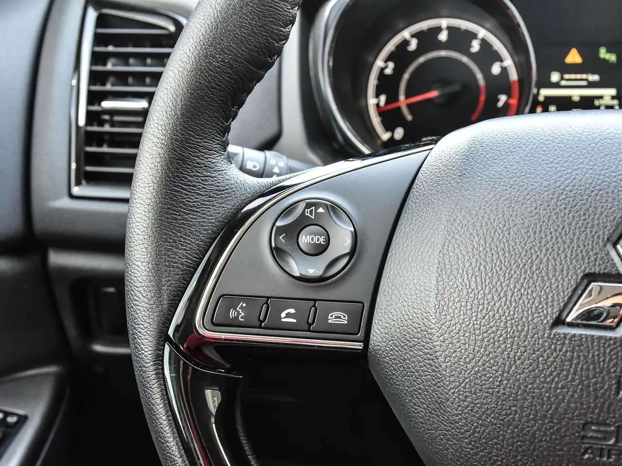 Mitsubishi RVR снимка Mitsubishi RVR