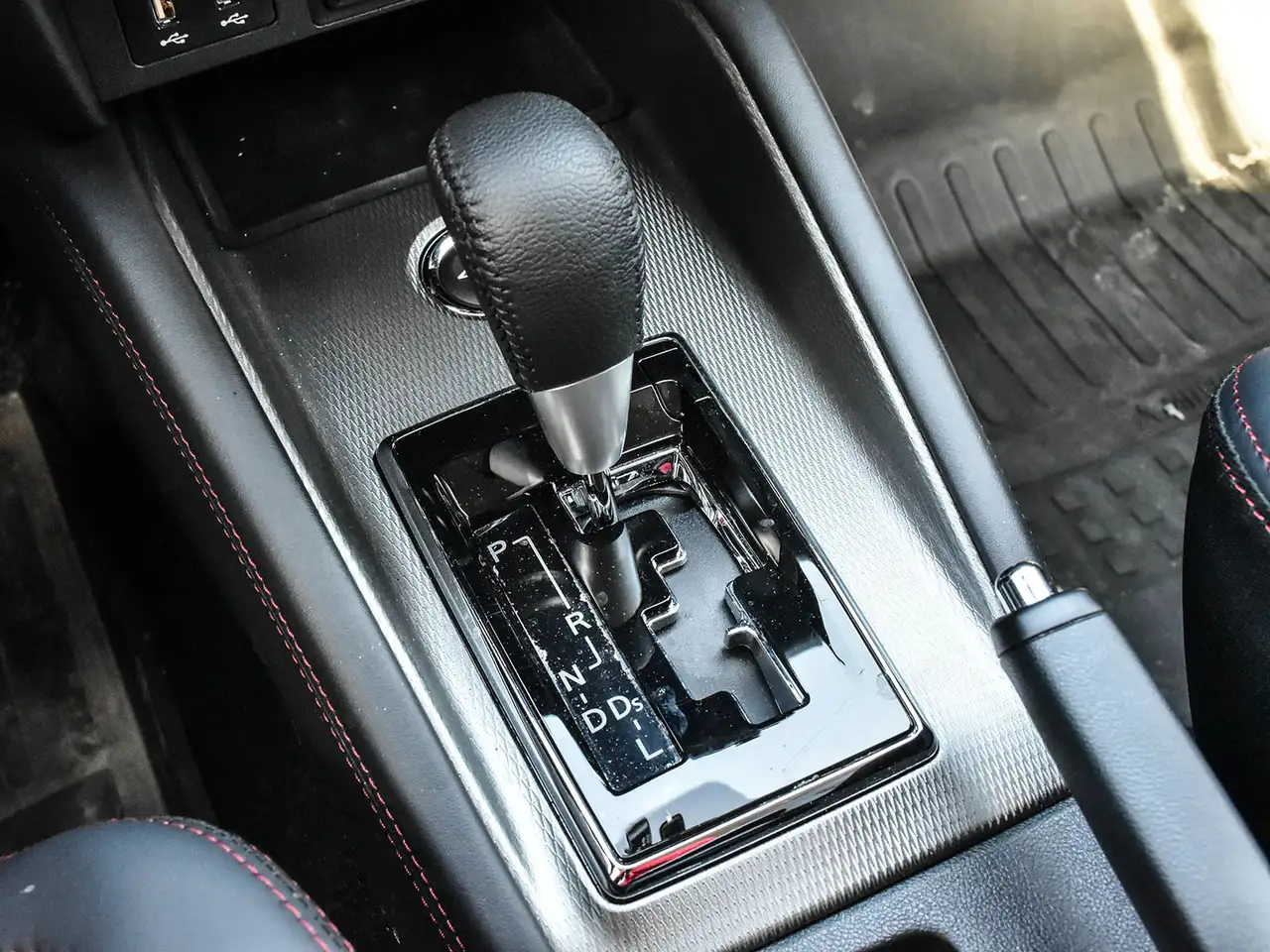 Mitsubishi RVR снимка Mitsubishi RVR