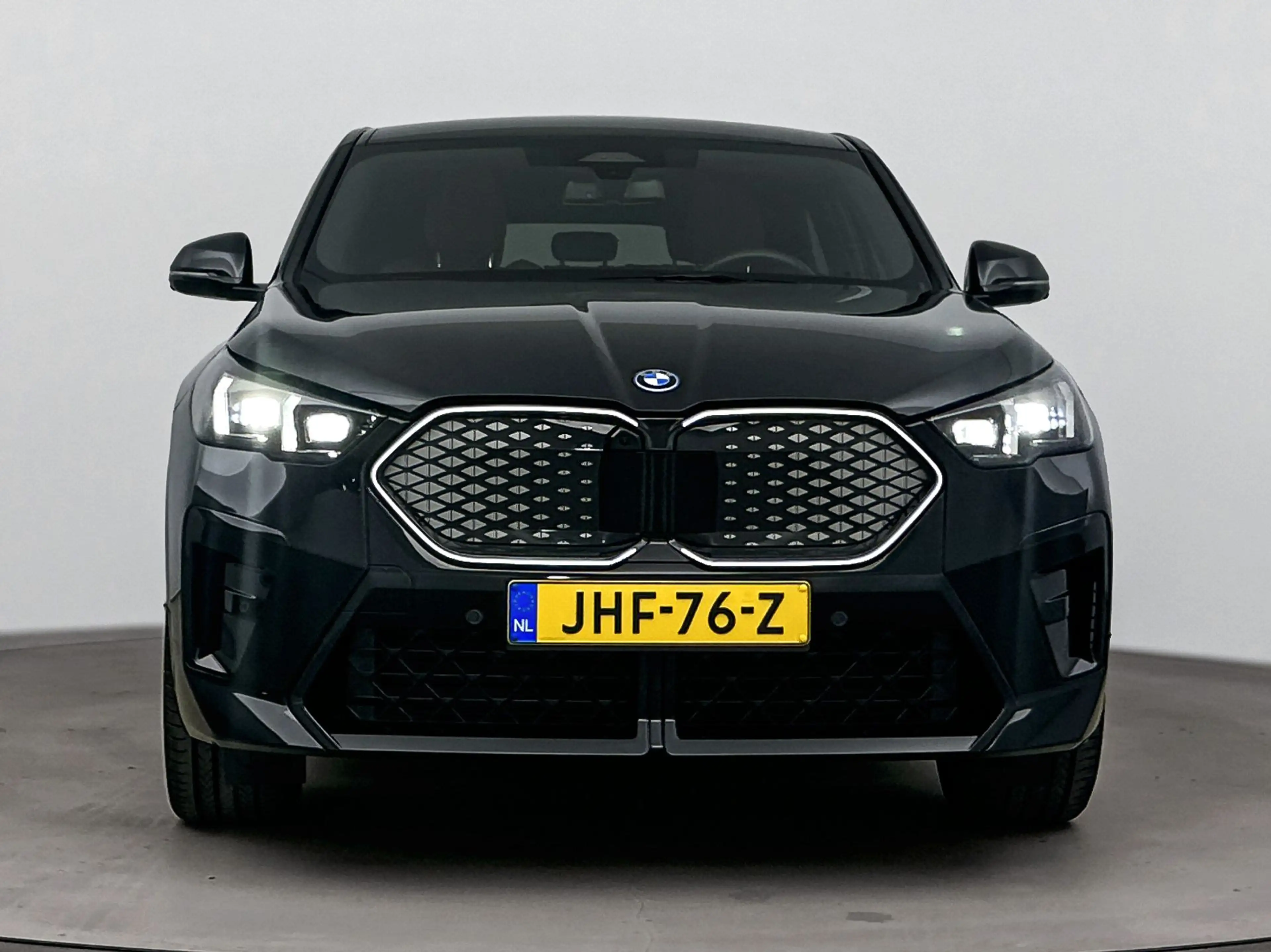 BMW iX2 eDrive20 M Sport / Panoramadak / Sportstoelen / Ad — photo 5
