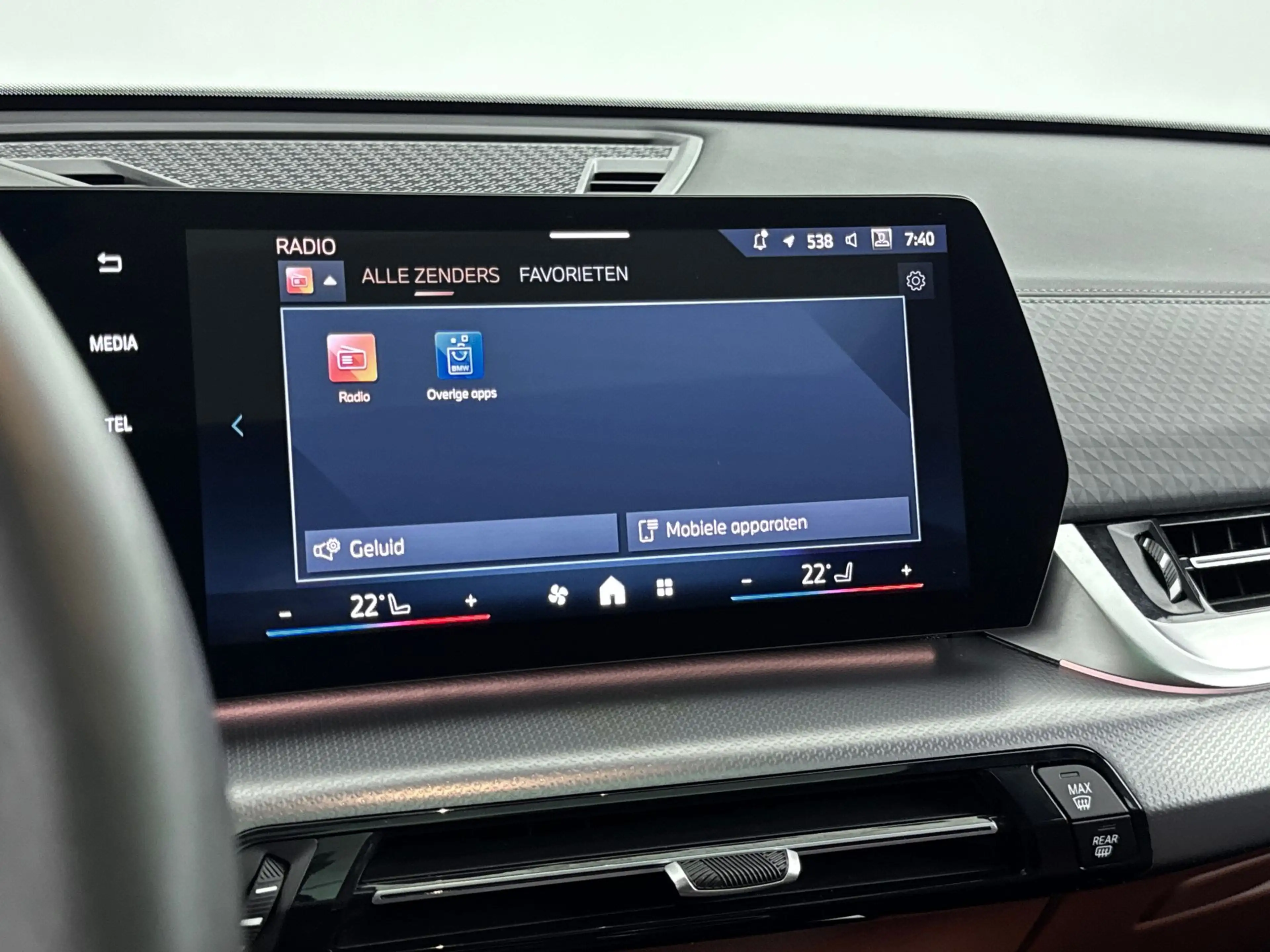 BMW iX2 eDrive20 M Sport / Panoramadak / Sportstoelen / Ad — photo 12