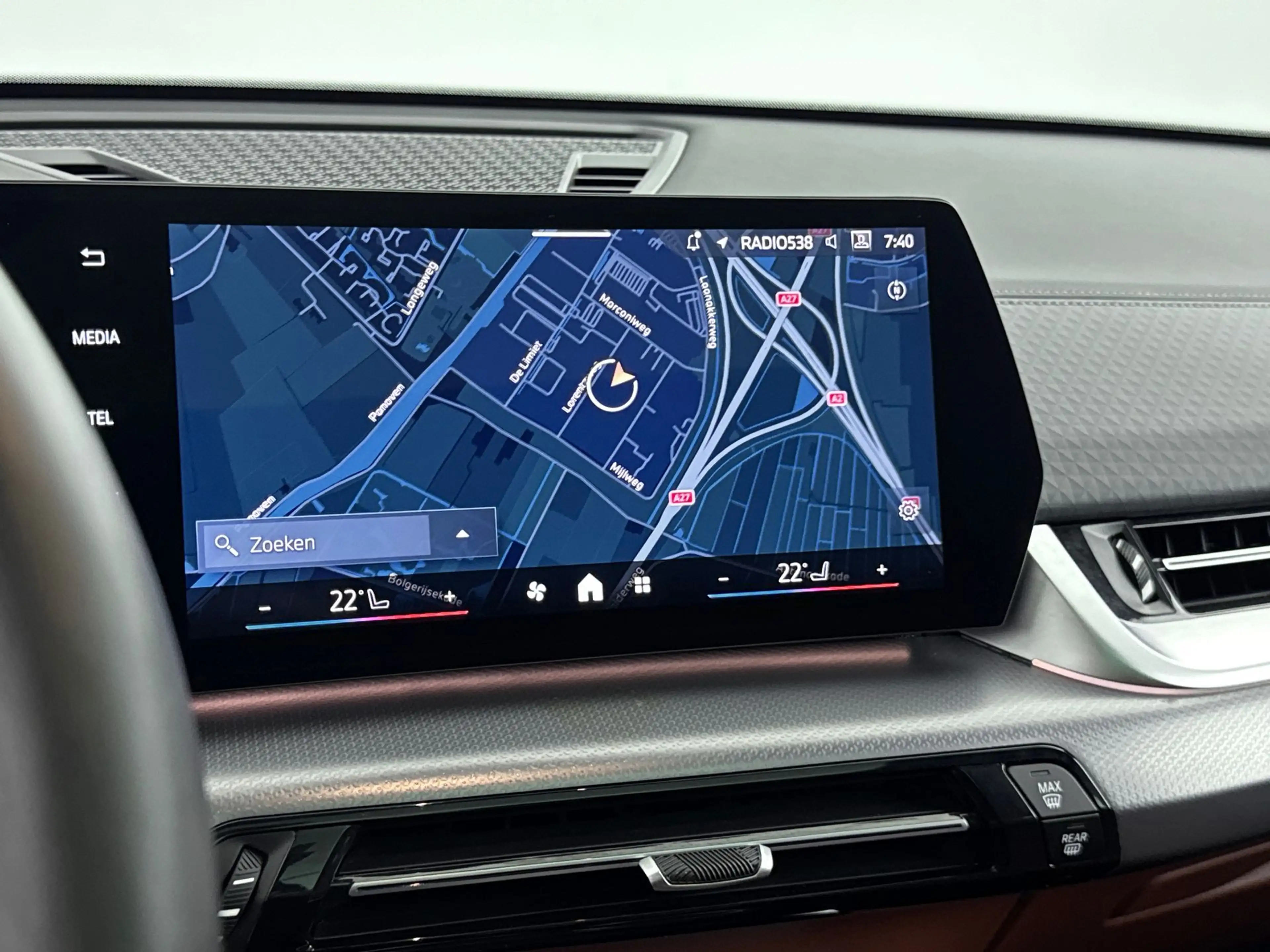 BMW iX2 eDrive20 M Sport / Panoramadak / Sportstoelen / Ad — photo 9