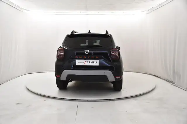 Dacia Duster view 4