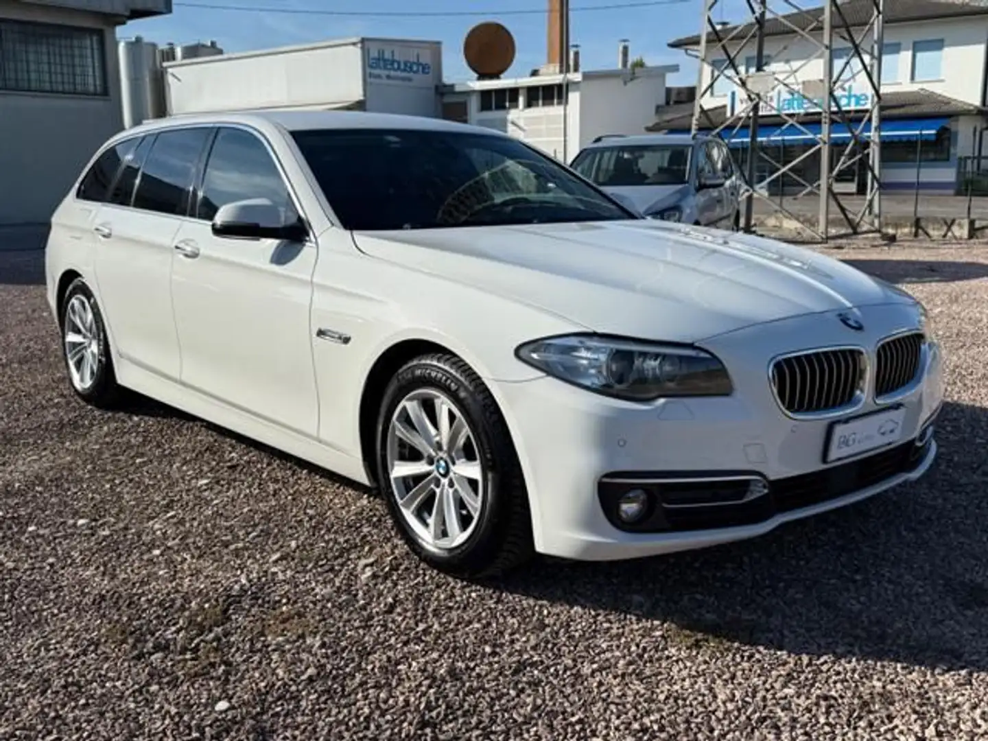 BMW 520 d Touring Business aut. Weiß - 2