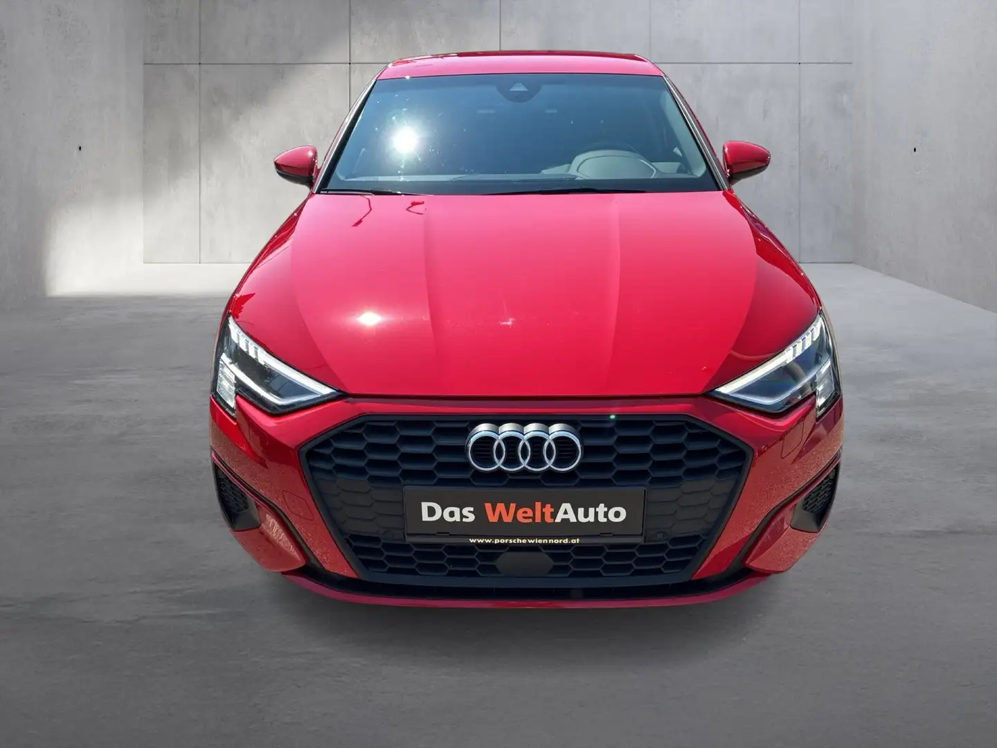 Audi A3 40 TFSIe Rot - 2