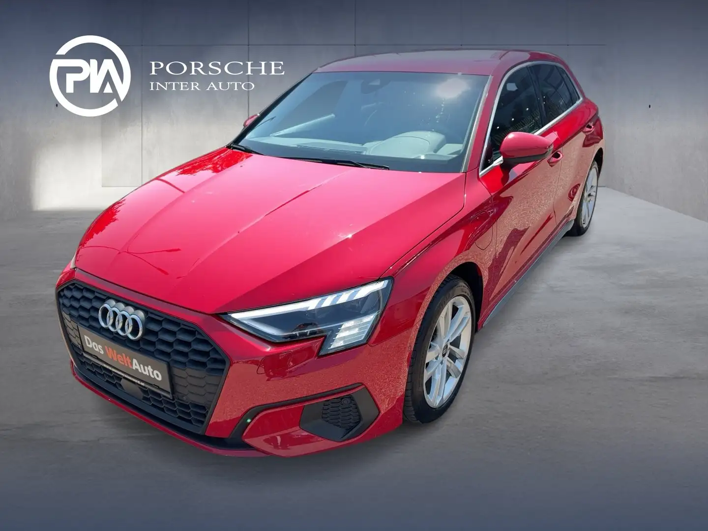 Audi A3 40 TFSIe Rot - 1