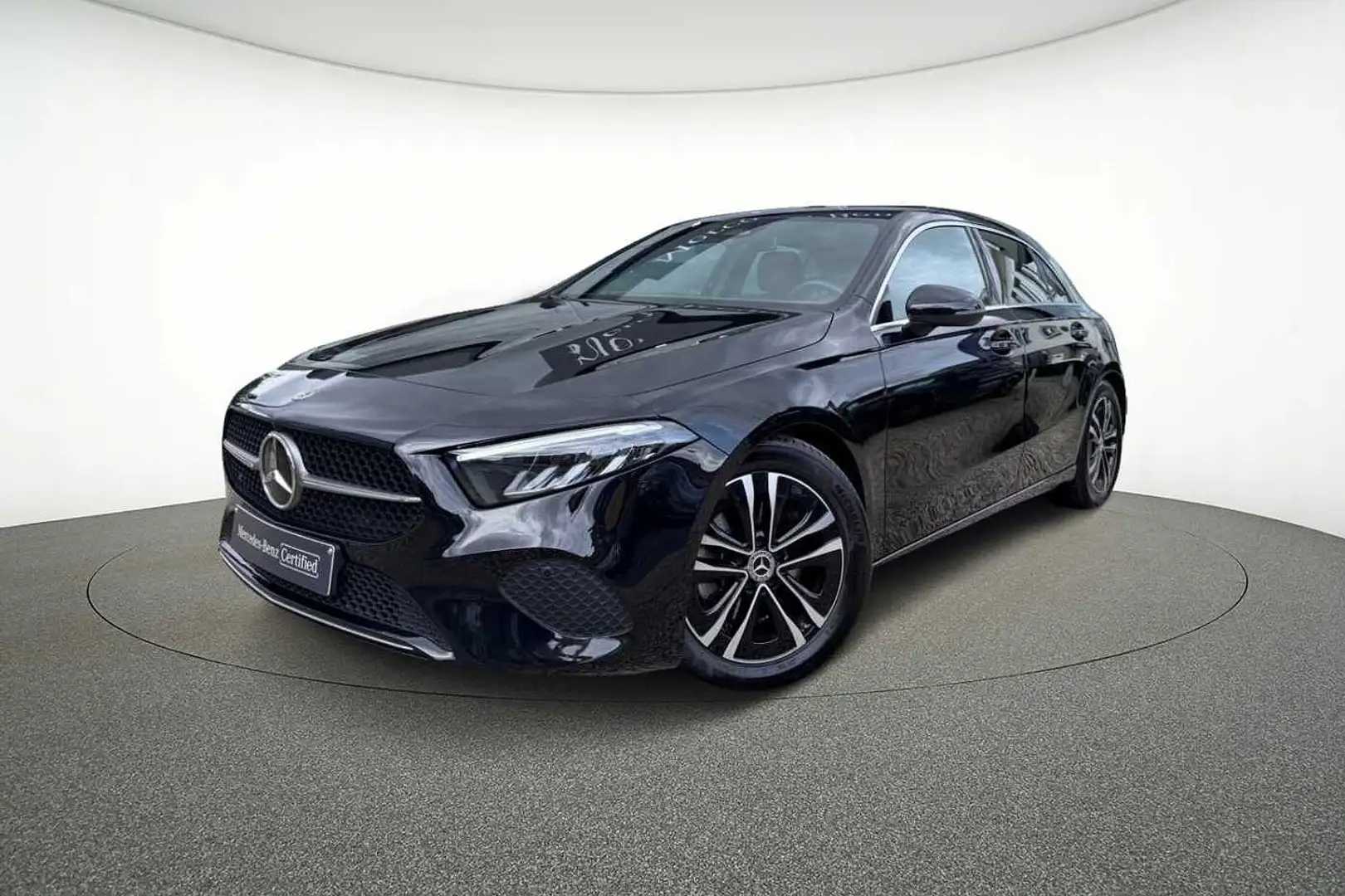 Mercedes-Benz A 180 d Business Line Schwarz - 1