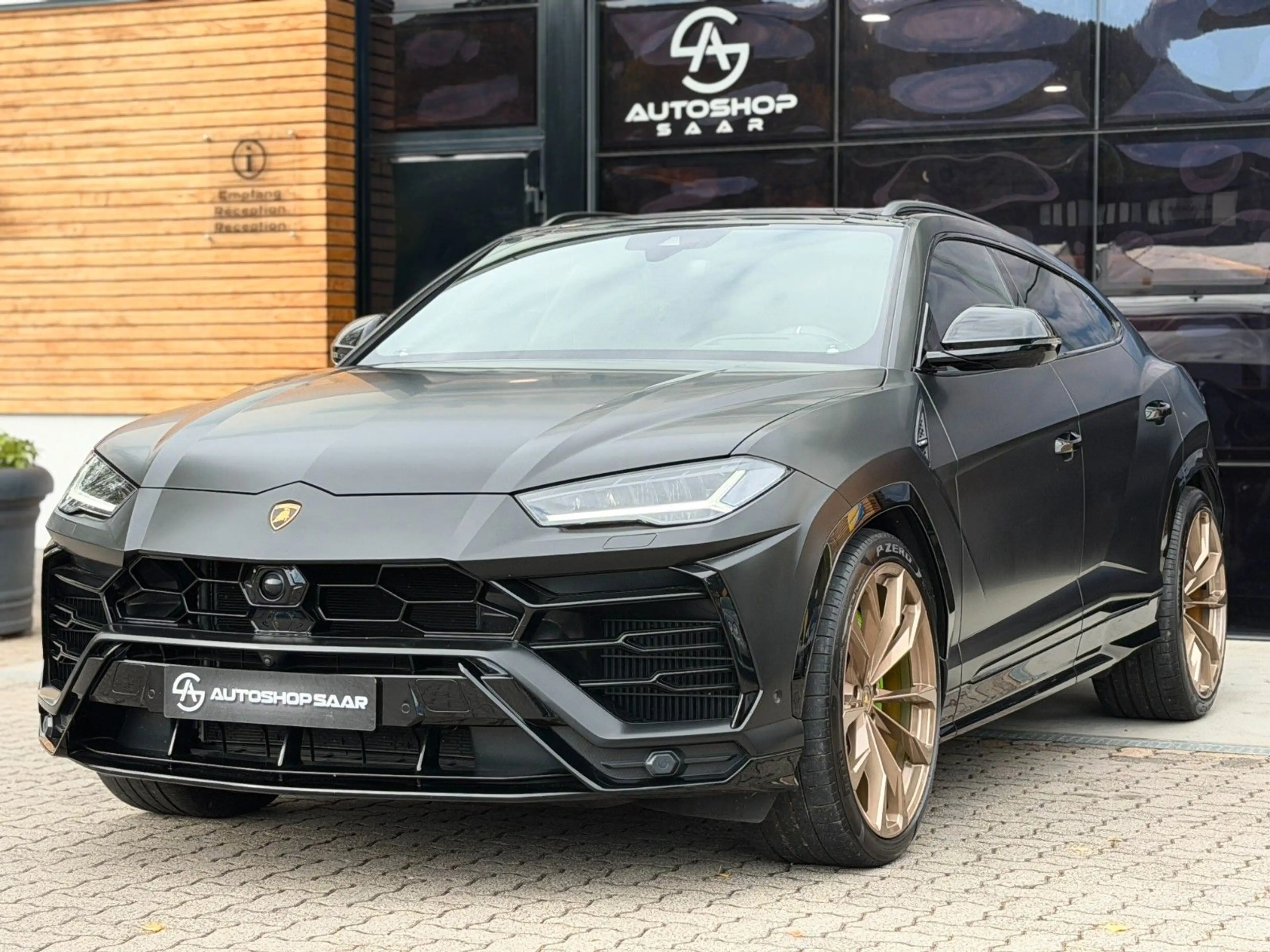 Lamborghini Urus 4.0 V8 Autom. MwSt/23-Zoll/B&O/360°/PANO — photo 15