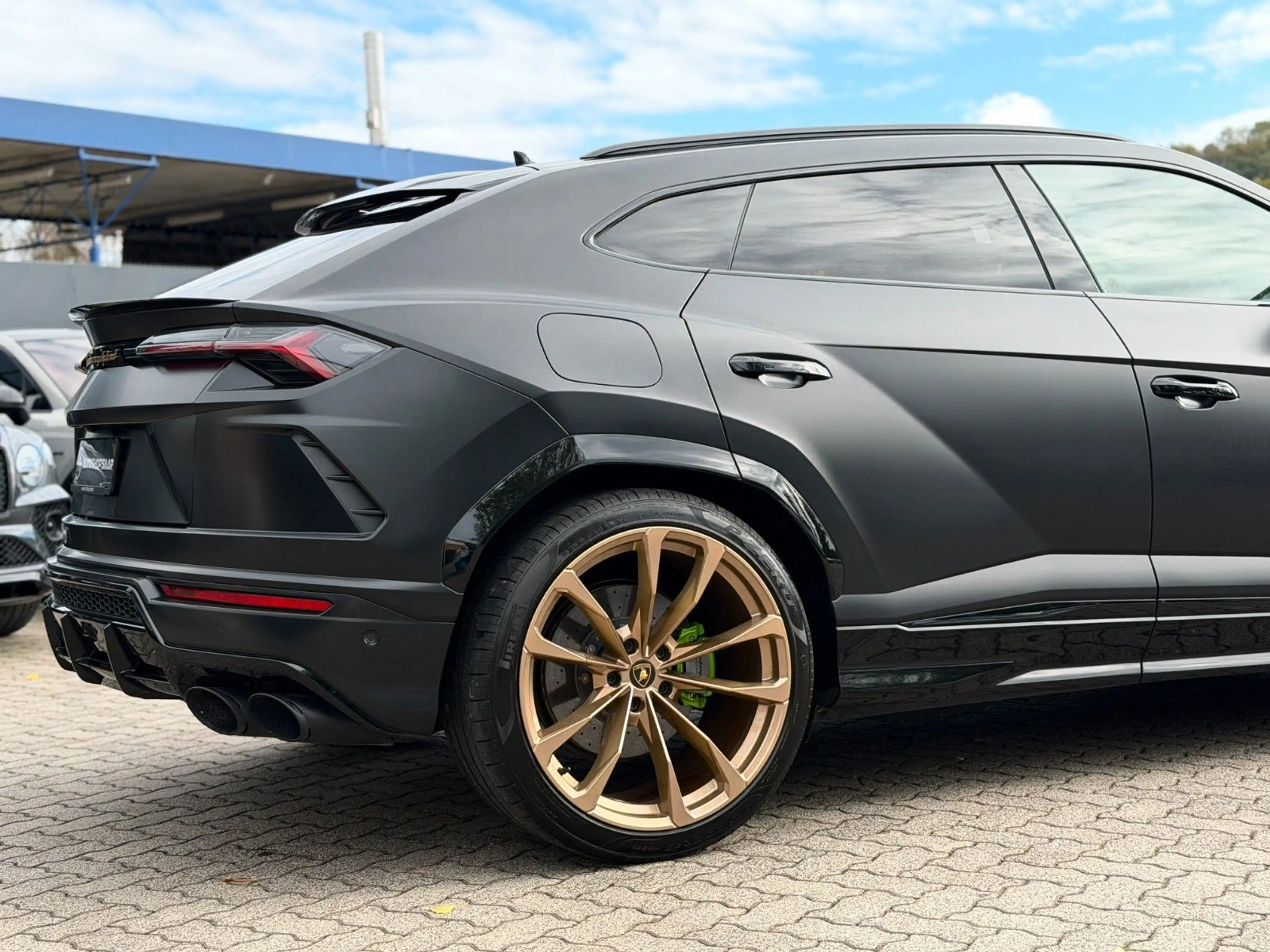 Lamborghini Urus 4.0 V8 Autom. MwSt/23-Zoll/B&O/360°/PANO — photo 11