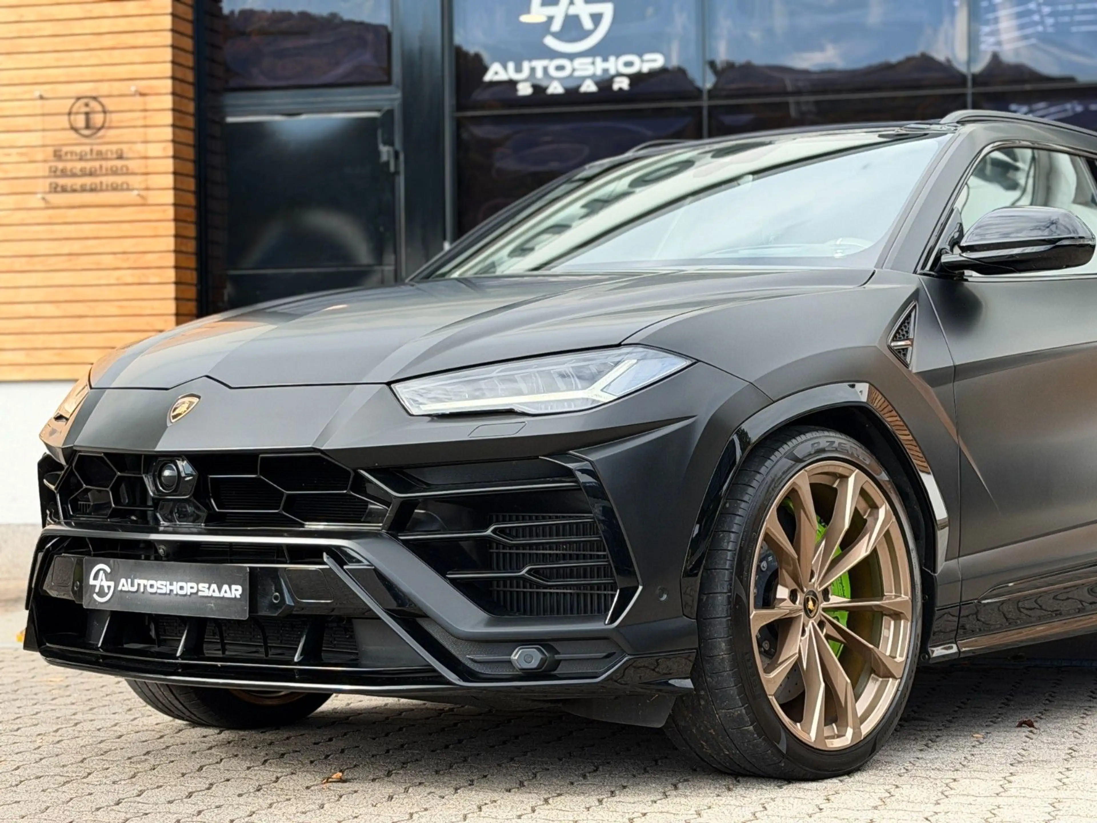 Lamborghini Urus 4.0 V8 Autom. MwSt/23-Zoll/B&O/360°/PANO — photo 4