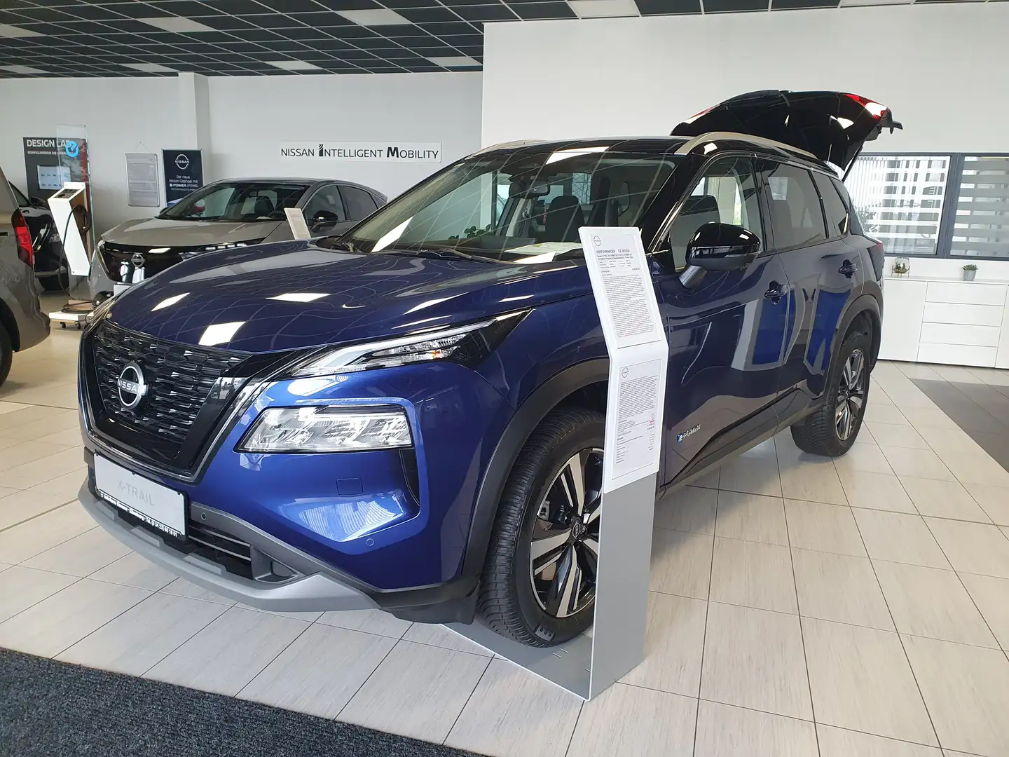 Nissan X-Trail 1.5 VC-T e-POWER N-Connecta, Navi, PDG, 19"Alu Bleu - 1
