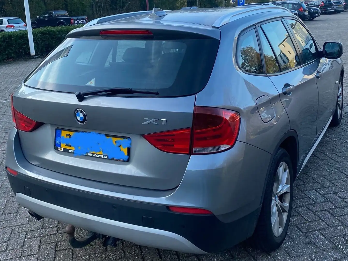 BMW X1 X1 sDrive18i Exec. Szary - 2