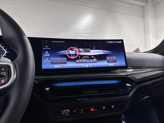 BMW 3 Series view 15