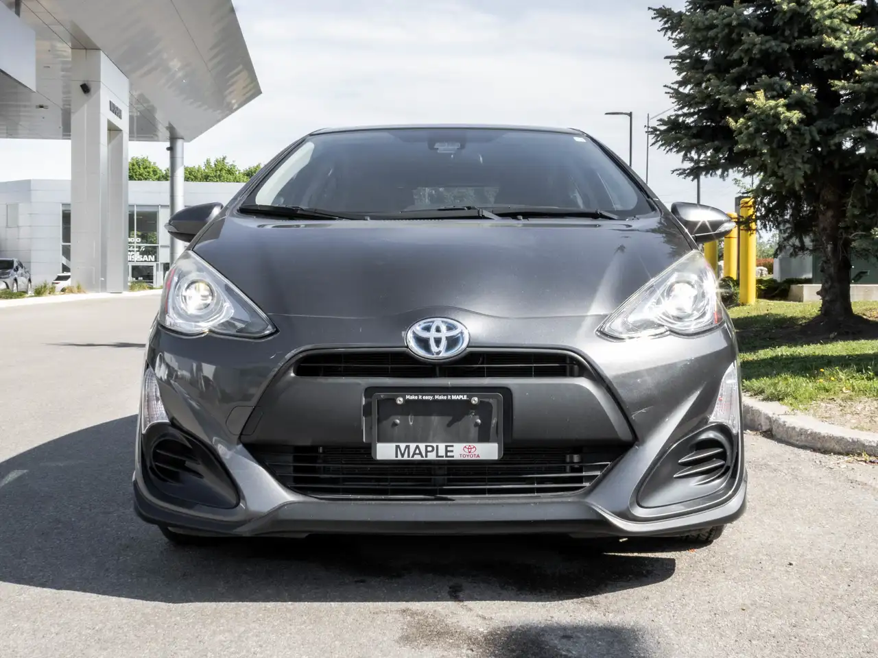 Toyota Prius c снимка Toyota Prius c