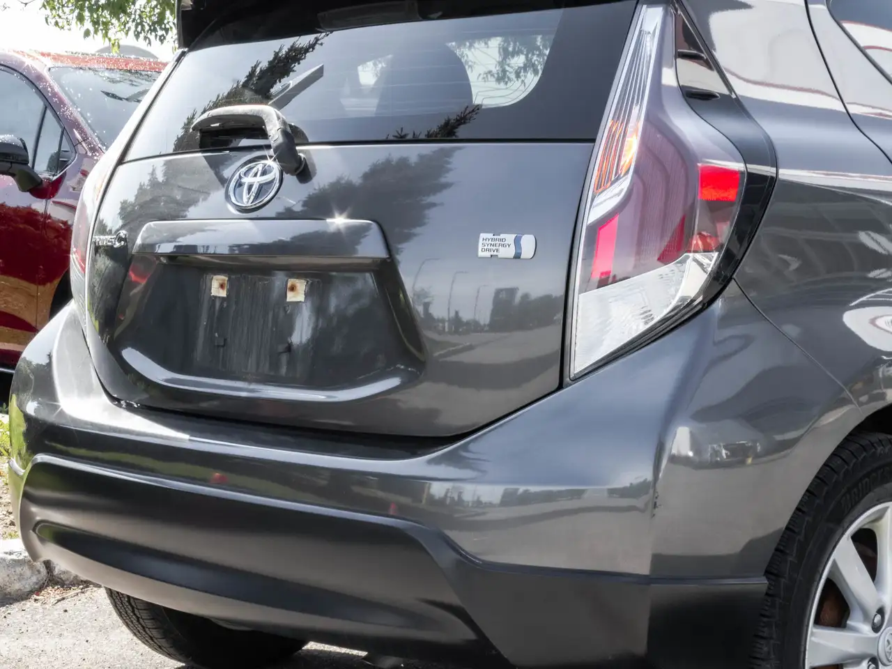 Toyota Prius c снимка Toyota Prius c