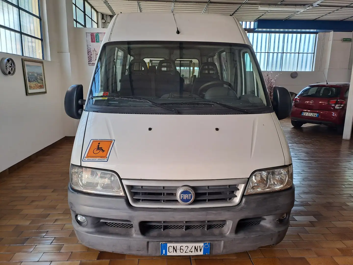 Fiat Ducato 2.3 JTD PANORAMA 8 POSTI (ALLESTITO PER DISABILI) Blanc - 2