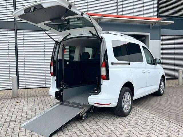 2023 Ford Tourneo