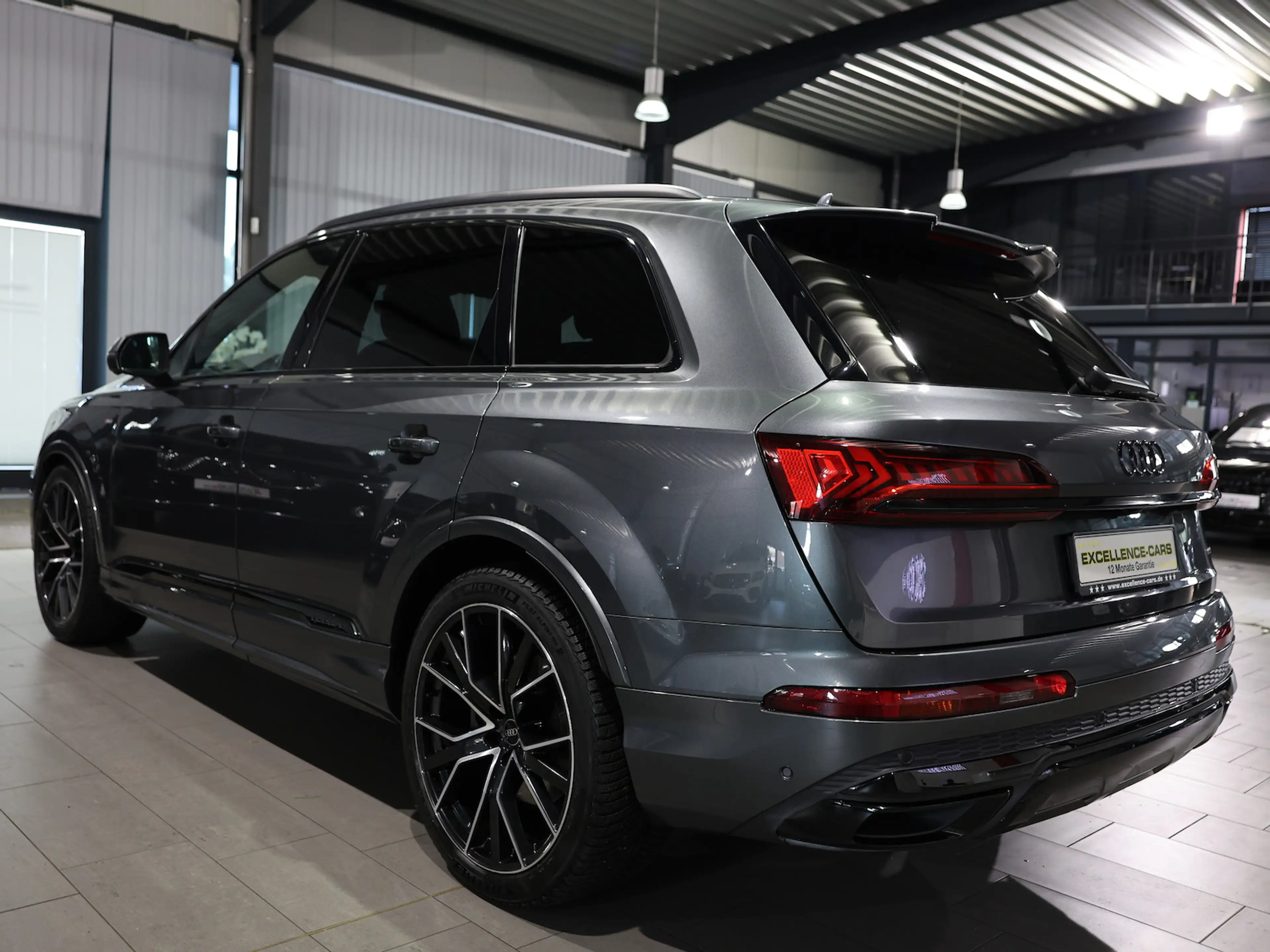 Audi Q7 50 TDI Q S-LINE SPORT PLUS BLACK / 7-SITZER / — photo 8