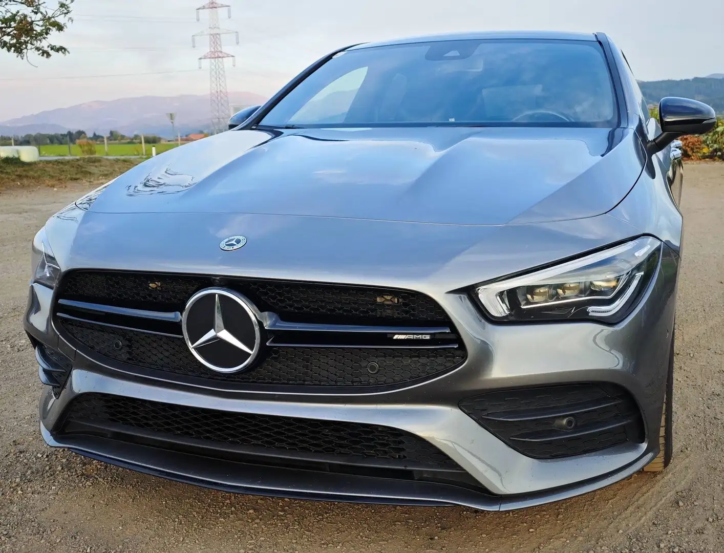 Mercedes-Benz CLA 250 CLA 250 4MATIC Shooting Brake Aut. Grau - 2