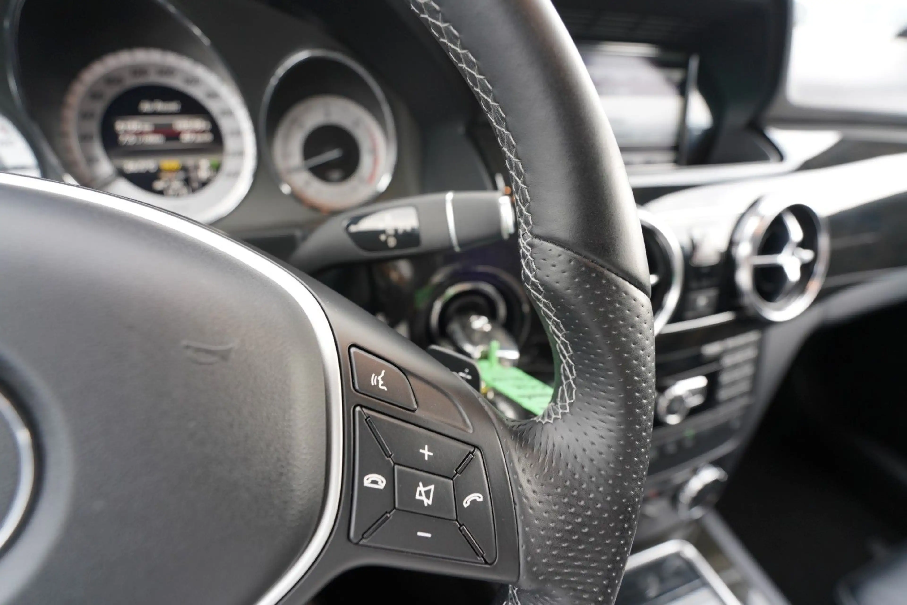 Mercedes-Benz GLK 350 CDI BE 4Matic*AMG*Leder*Kamera*AHK*20".. — photo 14