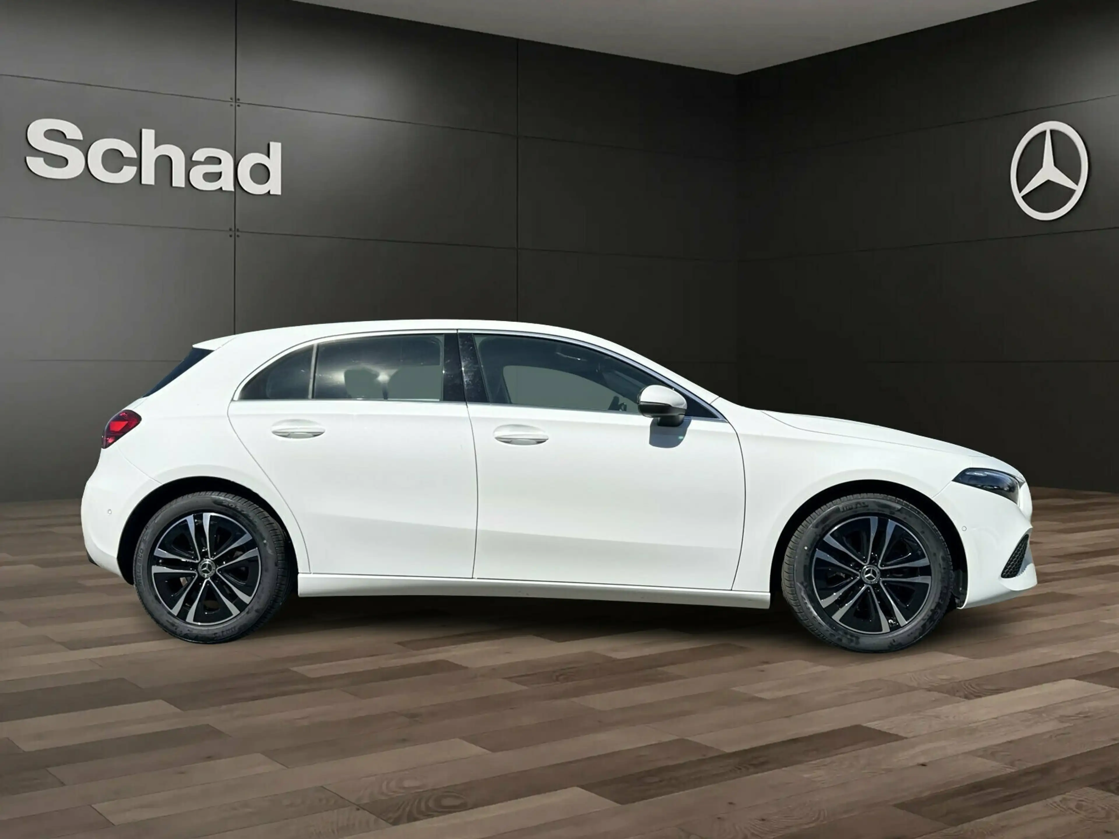 Mercedes-Benz A 180 A 180 PROGRESSIV NAVI+LED+KAM+CARPLAY+ASSIST+SHZ — photo 4