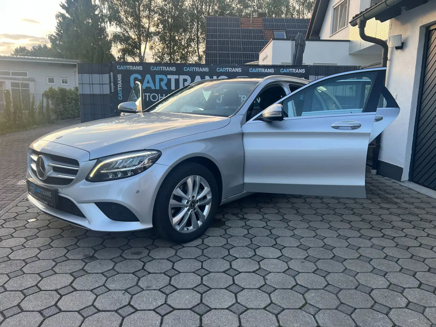 Mercedes-Benz C 220 T d 4Matic +LED +NAVI +PANO +LEDER +0%FINANZIERUNG Gris - 1