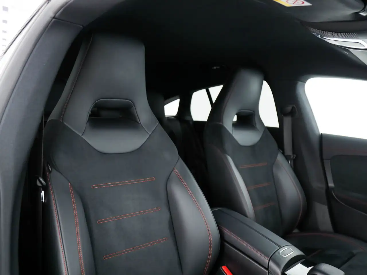 Mercedes-Benz CLA 200 shooting brake 200 d premium auto 12