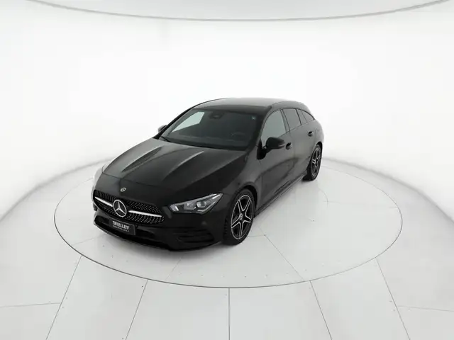 Mercedes-Benz CLA 200 shooting brake 200 d premium auto