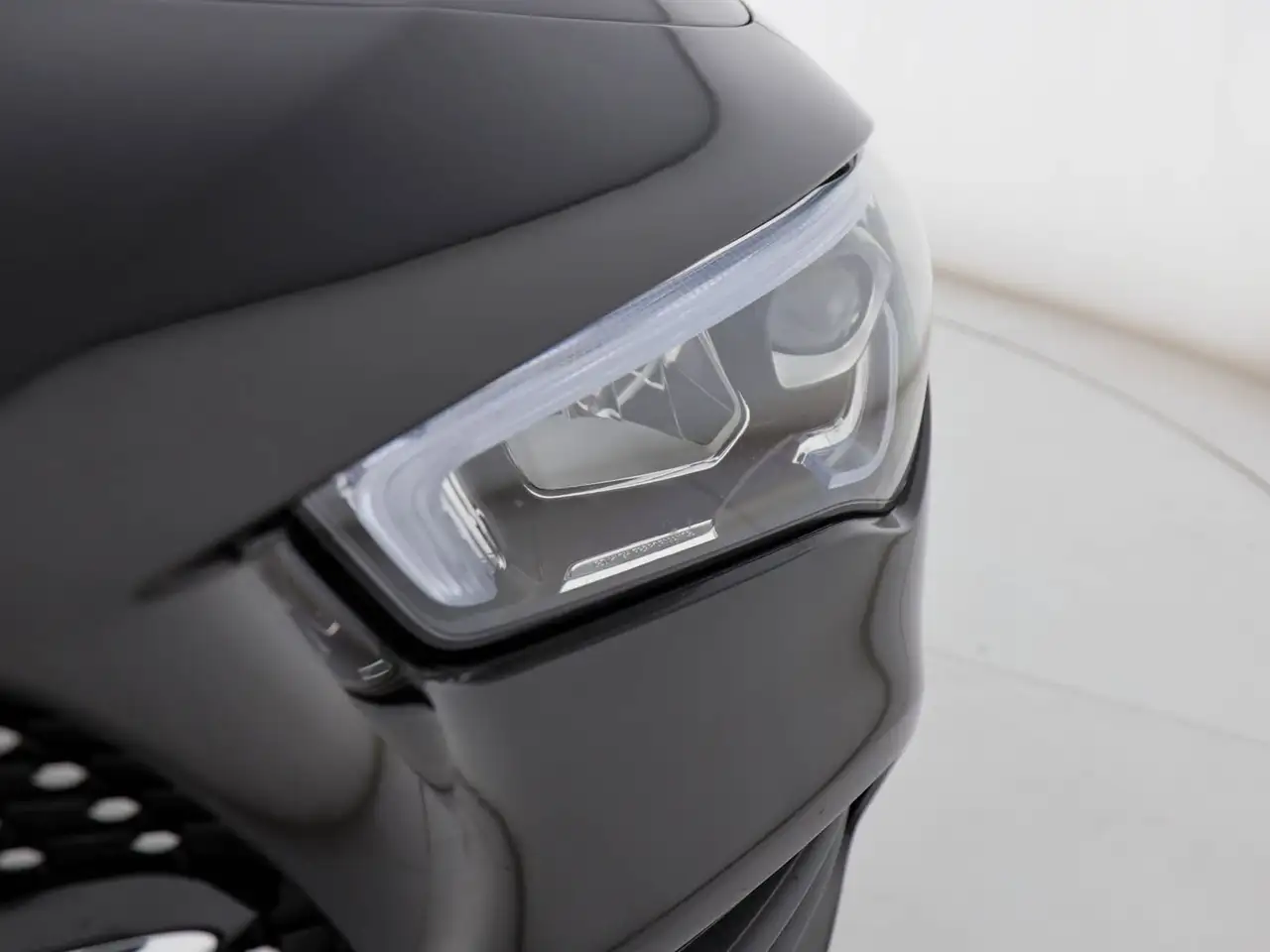 Mercedes-Benz CLA 200 shooting brake 200 d premium auto 8