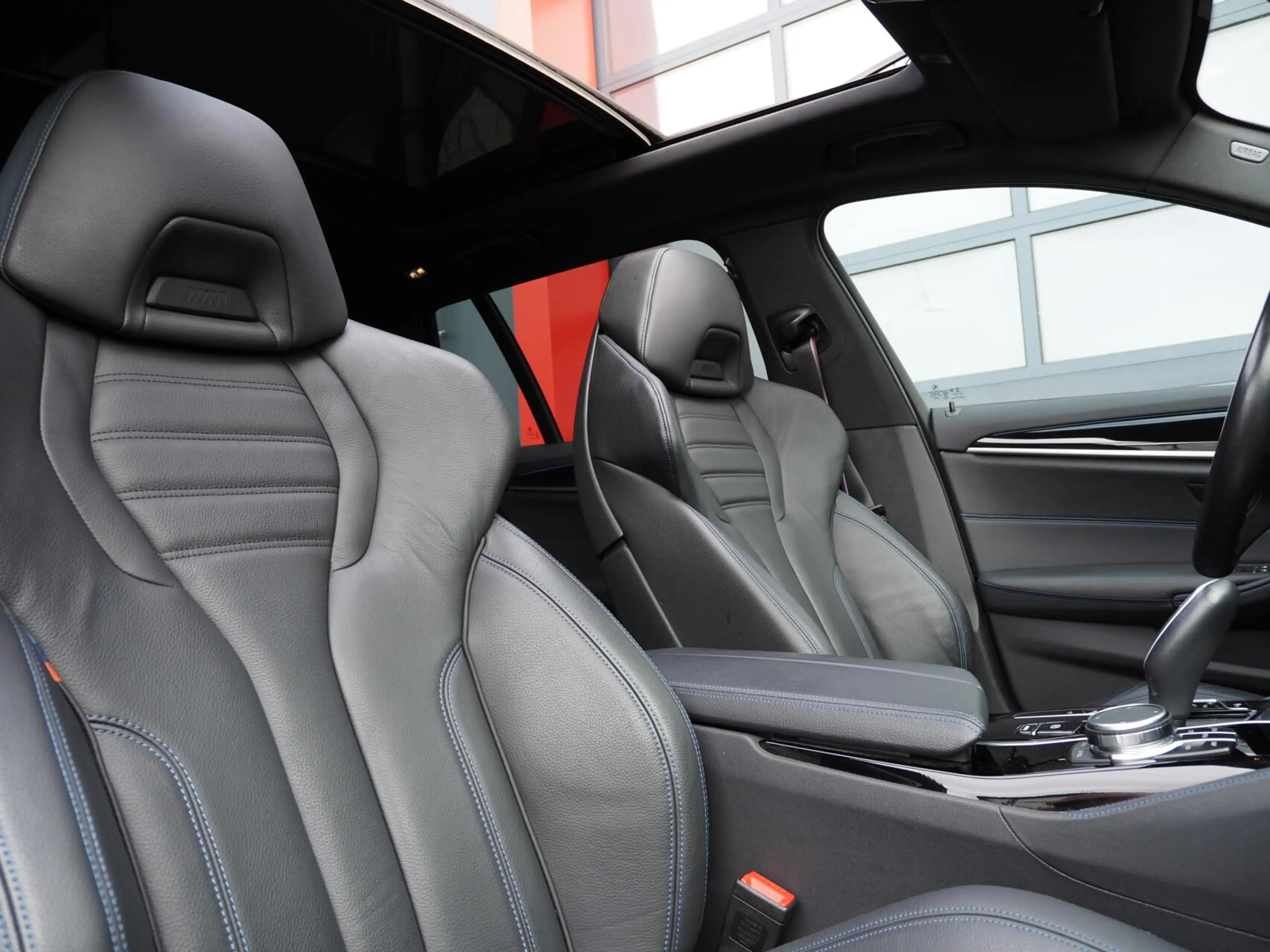 BMW 530 5-serie Touring 530e M-Sport | 530e M-Sport | Lase — photo 10