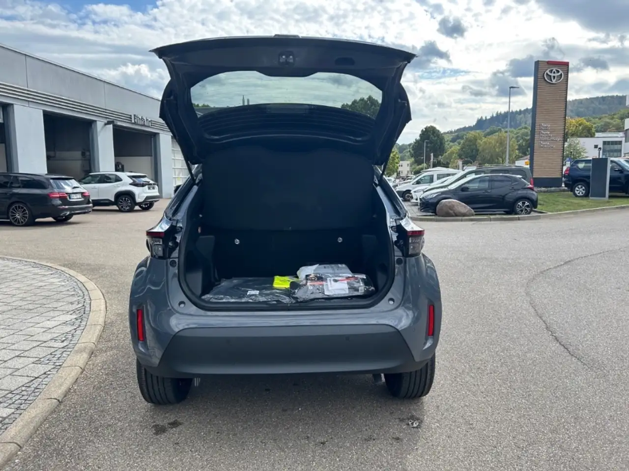 Toyota Yaris Cross 1,5l Hybrid Teamplayer Technik NEUES MODELL!, миниатюра 9