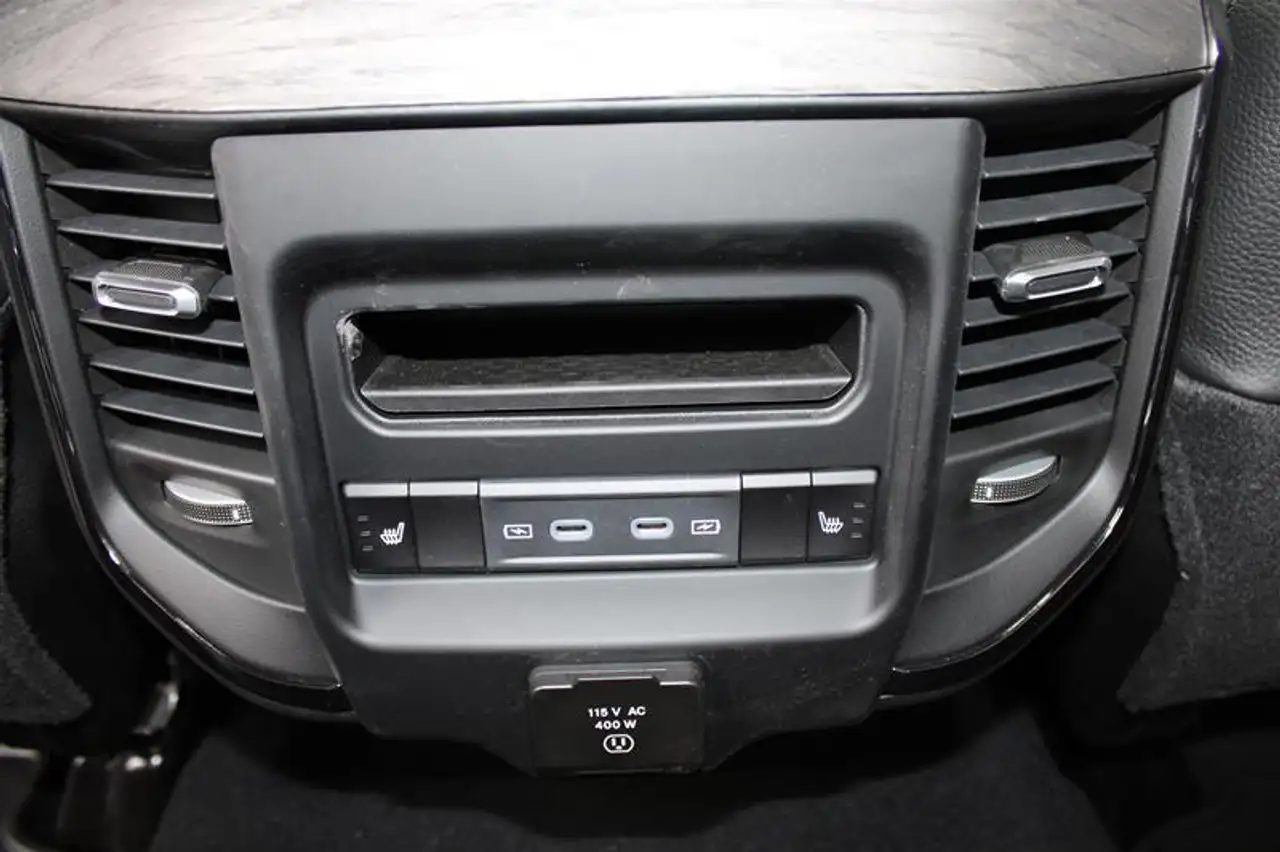 RAM 3500 снимка RAM 3500