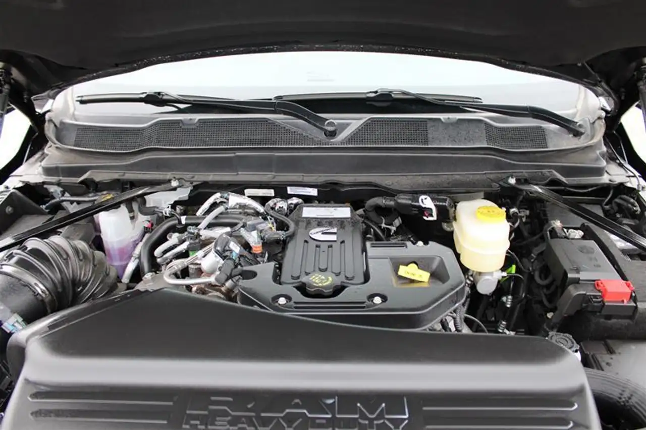 RAM 3500 снимка RAM 3500