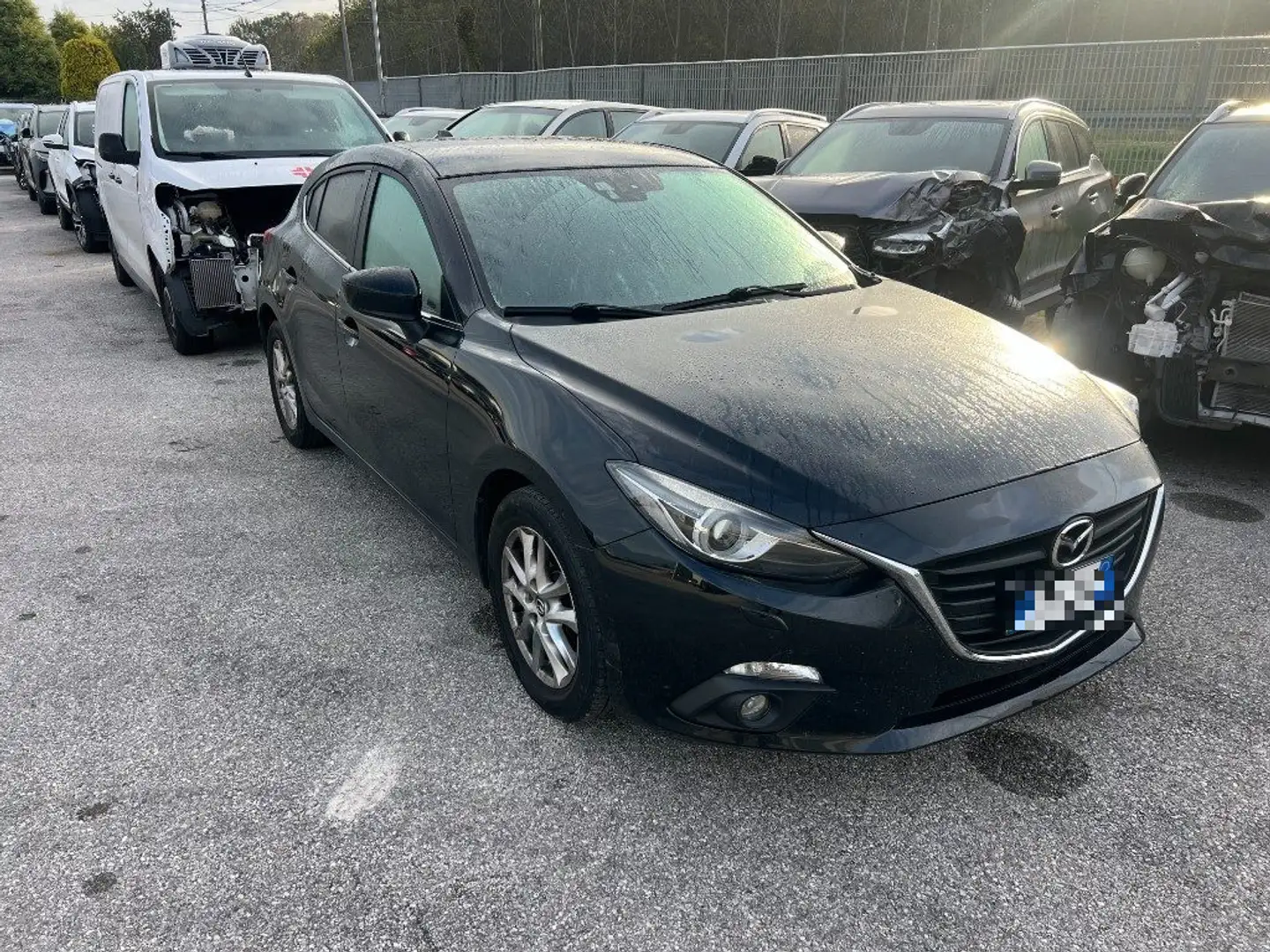 Mazda 3 2.2 Skyactiv-D Nero - 1
