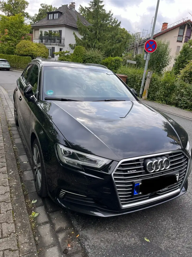 Audi A3 40 e-tron sport Schwarz - 1